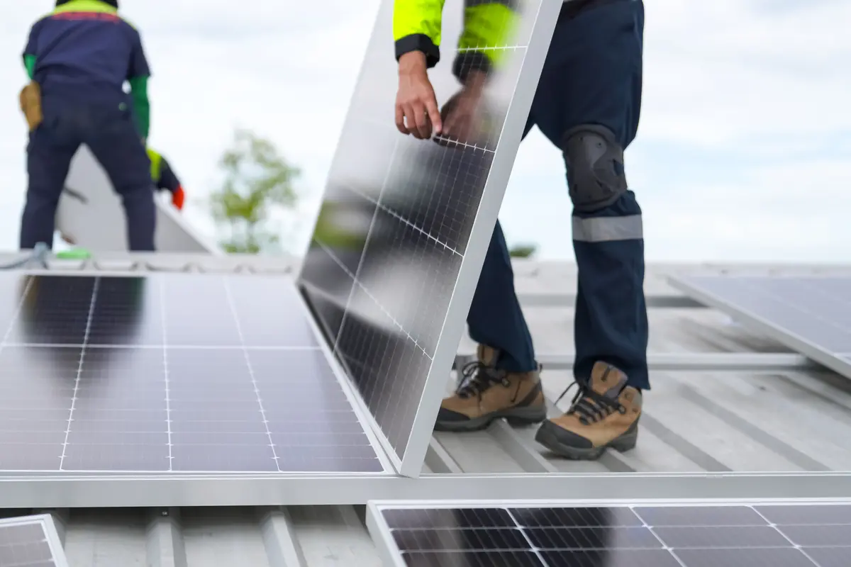 Paneles solares con sistema de acumulación preparados para baterías en Viladecans